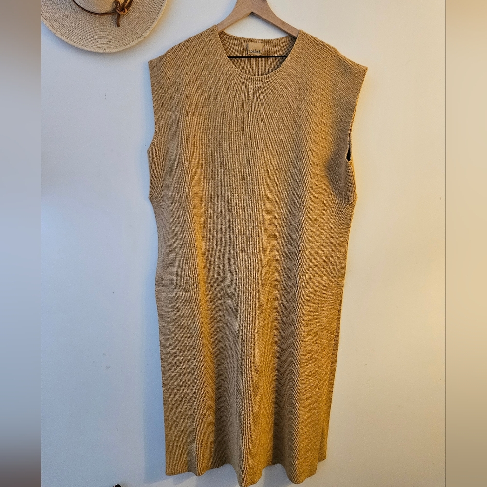 Babaa neutral cape